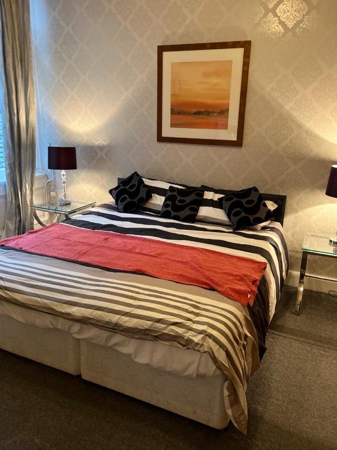 Royal Mile Mansions 2 Bedroom - Edinburgh City Centre Екстериор снимка