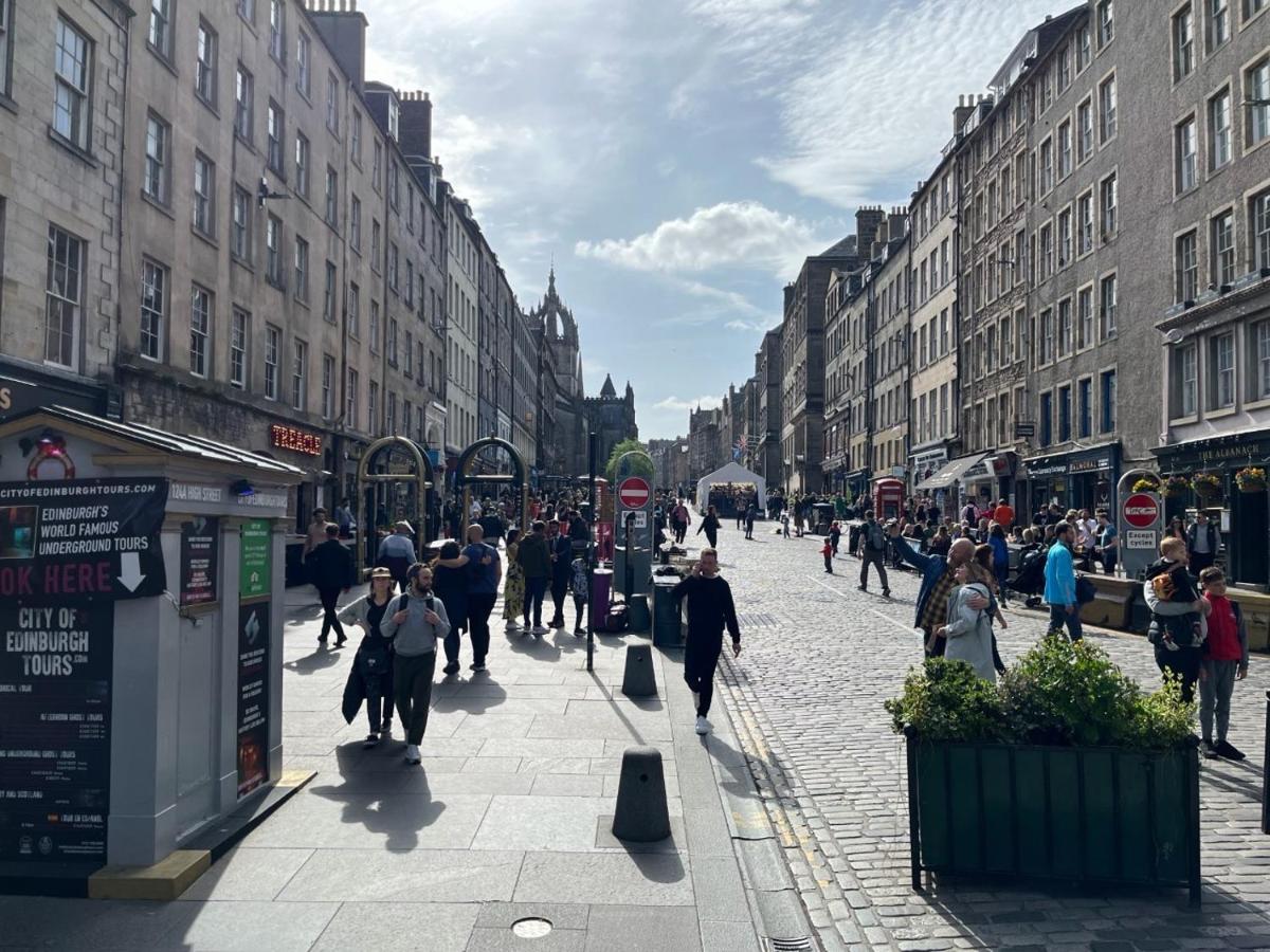 Royal Mile Mansions 2 Bedroom - Edinburgh City Centre Екстериор снимка